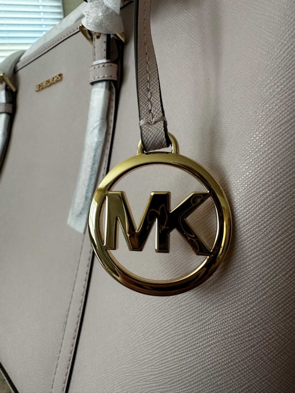 Michael Kors Blush Leather Tote with Gold Hardware NWT - Picture 3 of 5
